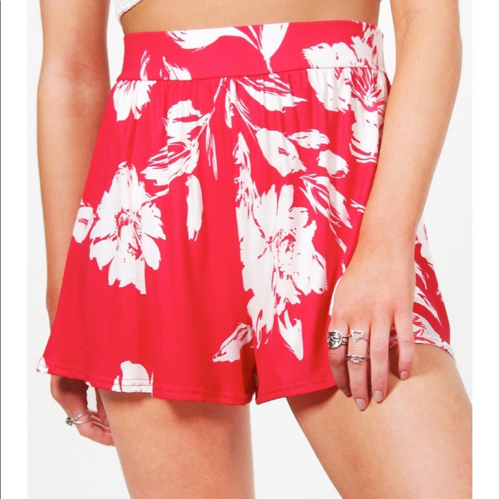 Boohoo Floral Flippy Shorts
